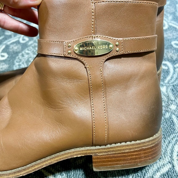 Brown Michael Kors ankle boot - Picture 1 of 3